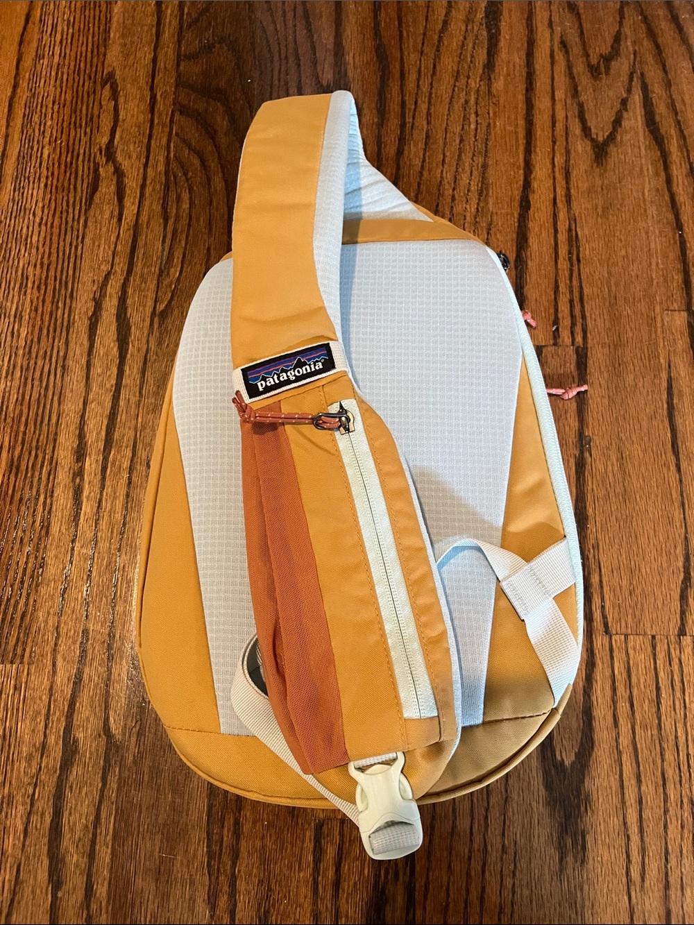 Patagonia Atom 8L Sling Bag - Picture 2 of 4